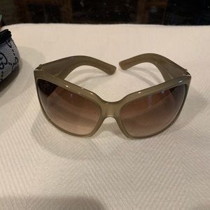 GUCCI Sunglasses with case